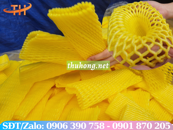 Lưới xốp bọc trái cây màu vàng