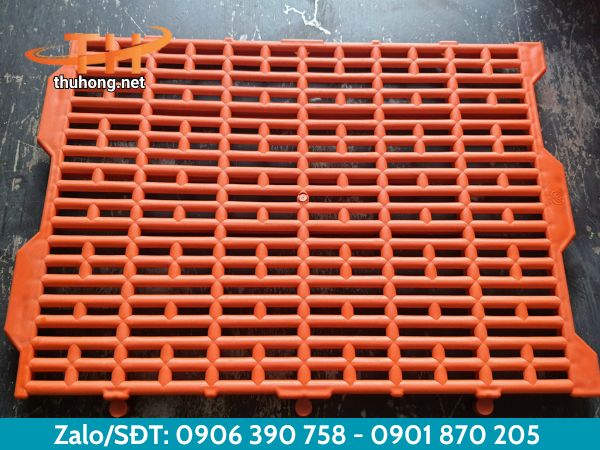 Sàn nhựa chăn nuôi heo 40x55cm Sàn nhựa chăn nuôi heo 40x55cm