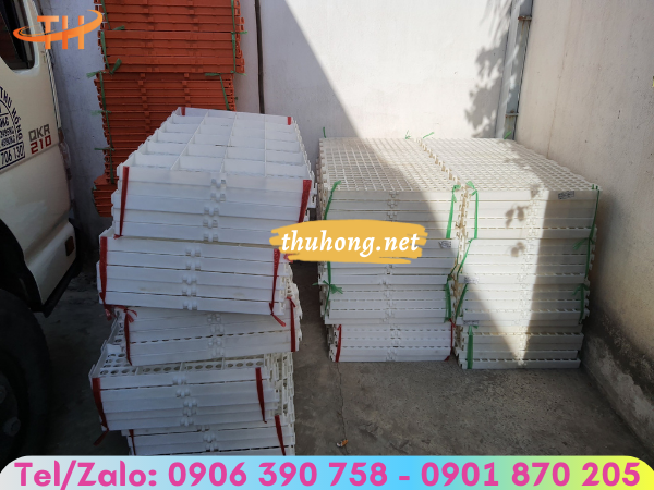 Tấm sàn nhựa chuyên dùng nuôi dê