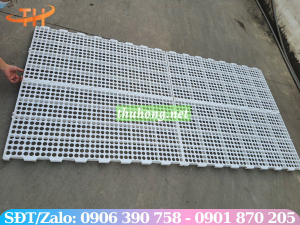 Tấm nhựa lót sàn nhựa màu trắng 50x100cm