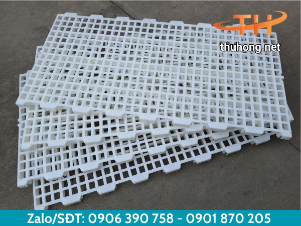 Sàn nhựa lỗ vuông kích thước 50x100cm Sàn nhựa lỗ vuông kích thước 50x100cm