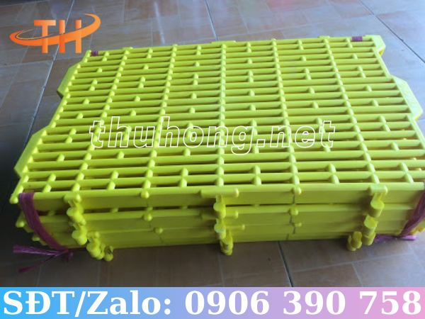 Tấm lót nhựa sàn nuôi heo