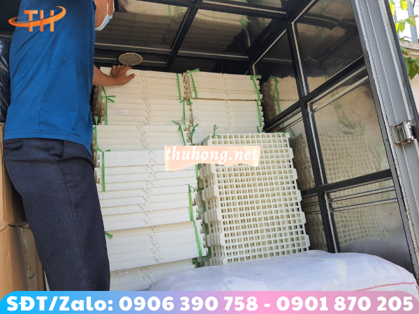 sàn nhựa giá sỉ