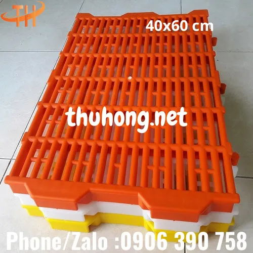 SÀN NHỰA NUÔI HEO 40x60