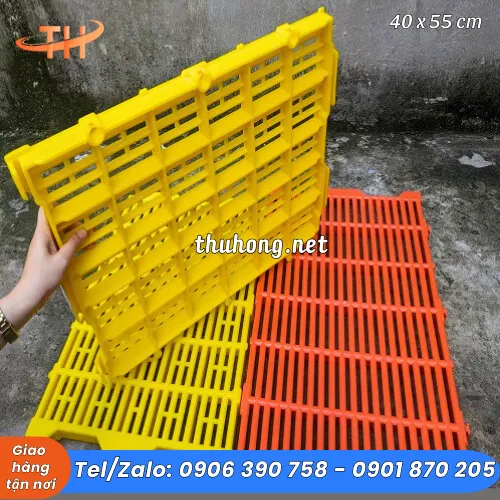 SÀN NHỰA NUÔI HEO  40x55