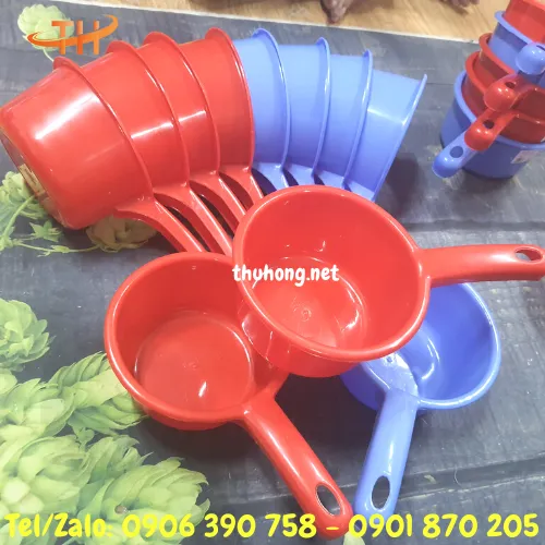 CA GÁO NHỰA ĐỦ MÀU