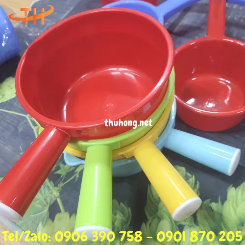 CA GÁO NHỰA ĐỦ MÀU