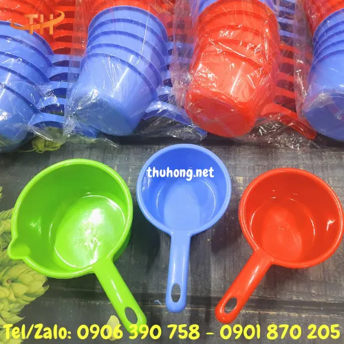 CA GÁO NHỰA ĐỦ MÀU