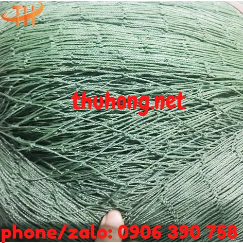 LƯỚI CƯỚC XANH MẮT LỚN QUAY CHUỒNG GÀ VỊT