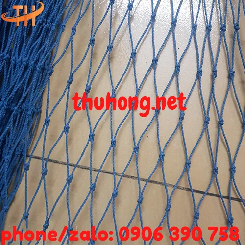 LƯỚI CƯỚC XANH MẮT LỚN QUAY CHUỒNG GÀ VỊT
