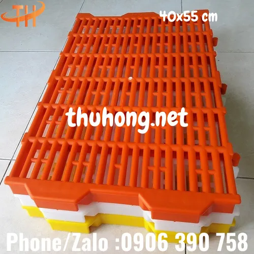 SÀN NHỰA NUÔI HEO  40x55