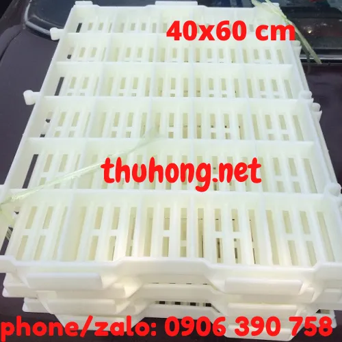 SÀN NHỰA NUÔI HEO 40x60