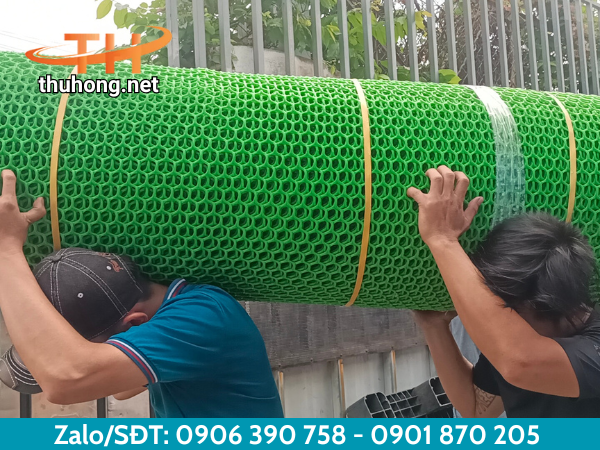 Vận chuyển lưới mắt cáo do anh em nhân viên Thu Hồng đảm nhận Vận chuyển lưới mắt cáo do anh em nhân viên Thu Hồng đảm nhận