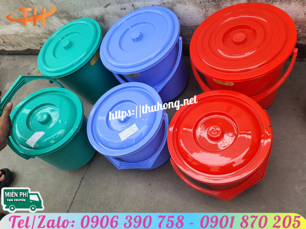 Xô nhựa nhiều màu, có quai xách Xô nhựa nhiều màu, có quai xách