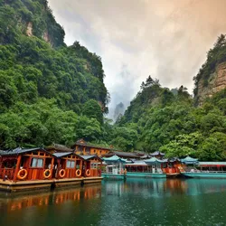 TTRƯƠNG GIA GIỚI - THIÊN MÔN SƠN - PHƯỢNG HOÀNG CỔ TRẤN (4N3Đ)