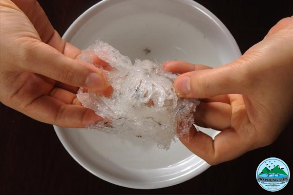 Cách làm sạch tổ yến thô Cách làm sạch tổ yến thô