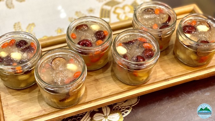 Người lớn tuổi bị chóng mặt Người lớn tuổi bị chóng mặt