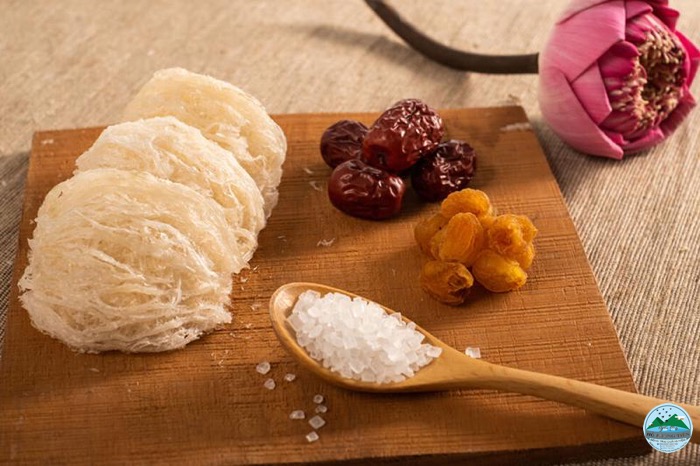 Tổ yến già hay non Tổ yến già hay non