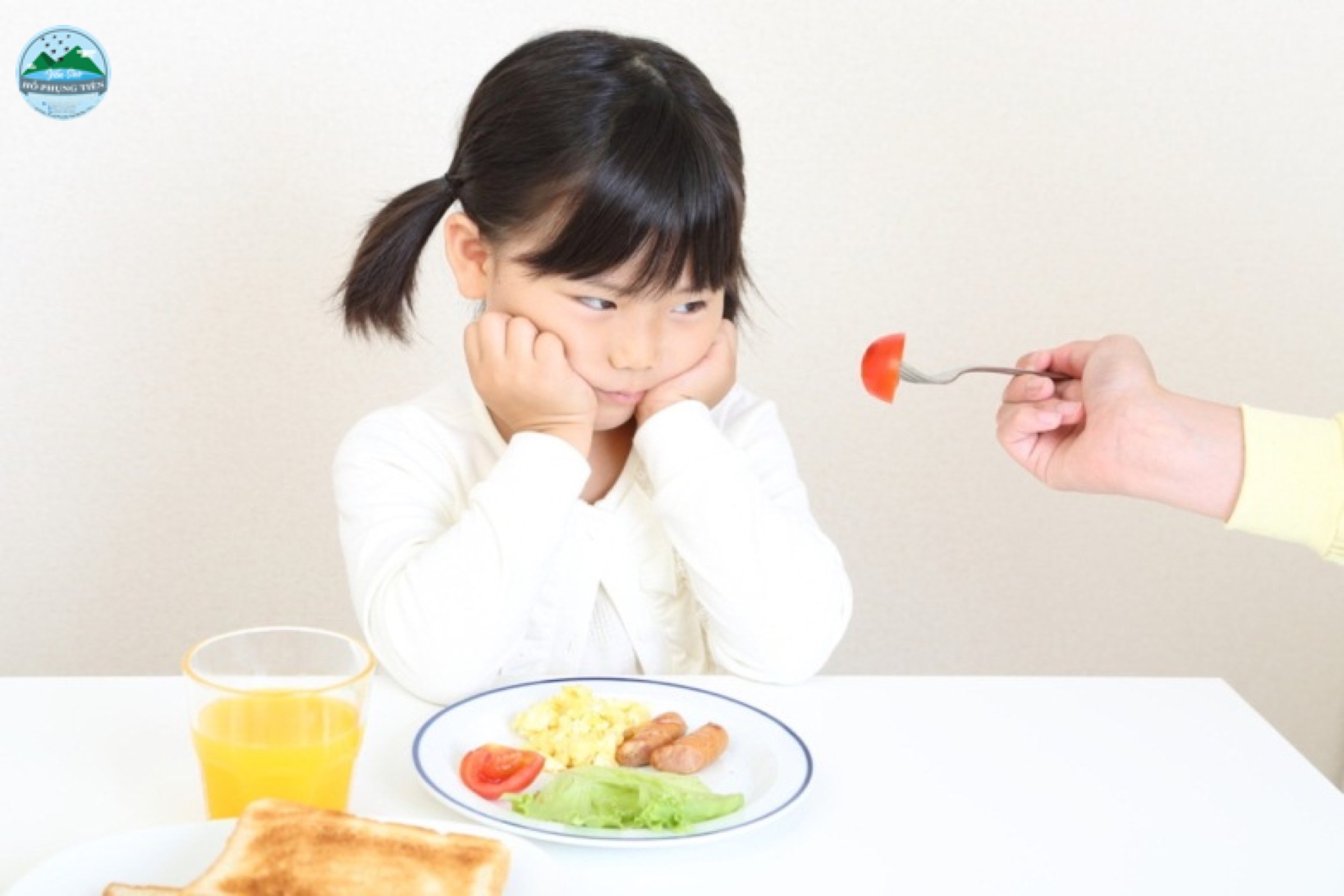 Trẻ biếng ăn khó ngủ Trẻ biếng ăn khó ngủ