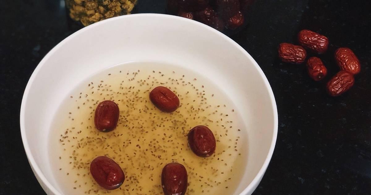 Yến chưng đường phèn táo đỏ hạt chia Yến chưng đường phèn táo đỏ hạt chia