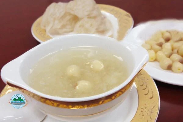 Yến chưng hạt sen có tác dụng gì Yến chưng hạt sen có tác dụng gì