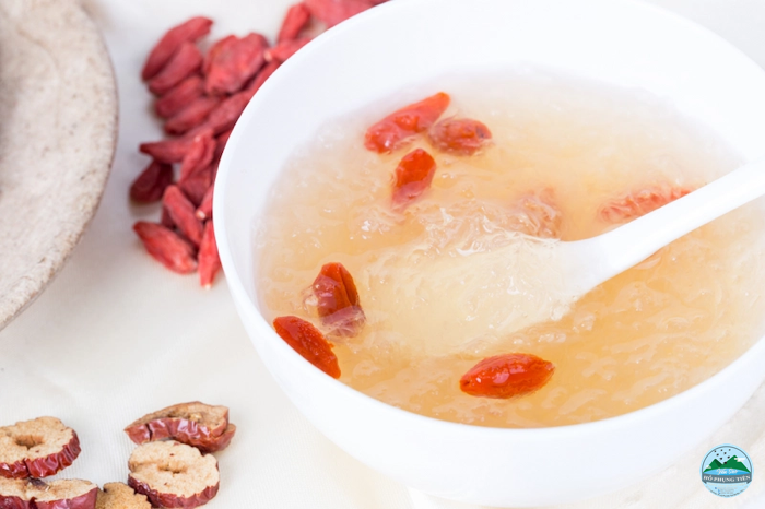 Yến chưng táo đỏ kỷ tử Yến chưng táo đỏ kỷ tử