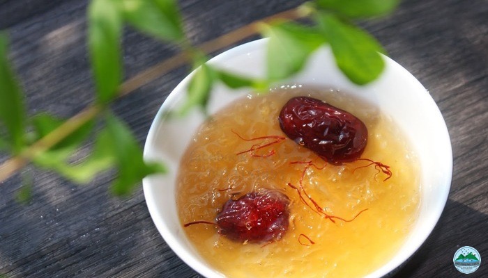 Yến sào chưng saffron có tốt không Yến sào chưng saffron có tốt không