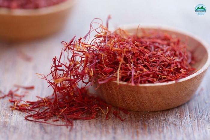 Yến sào chưng saffron có tốt không Yến sào chưng saffron có tốt không
