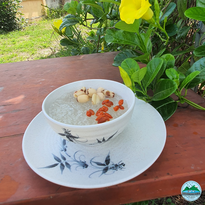 Yến sào có tác dụng gì với người già Yến sào có tác dụng gì với người già