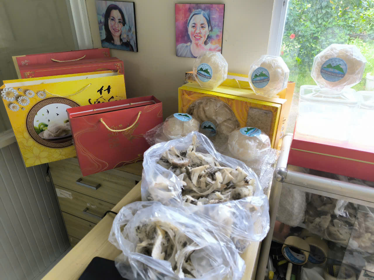 Yến sào Yến sào