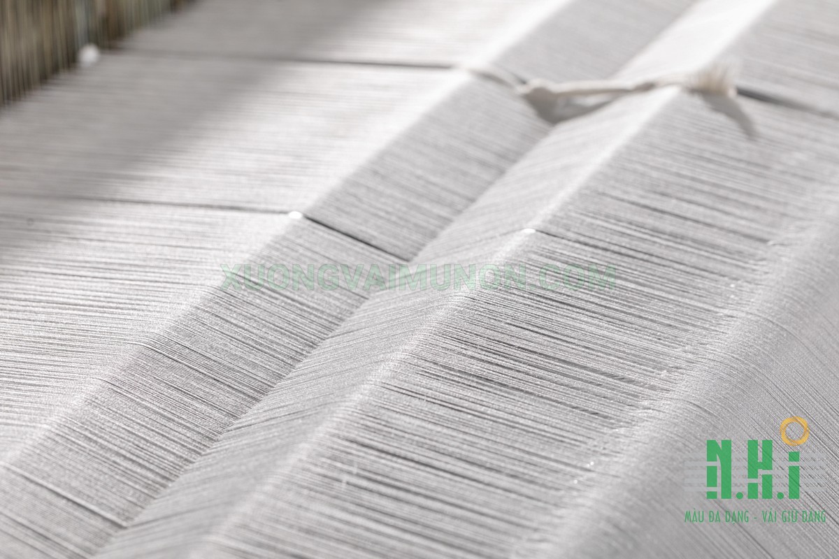 Vải đang được dệt tại xưởng dệt N.H.I Vải đang được dệt tại xưởng dệt N.H.I