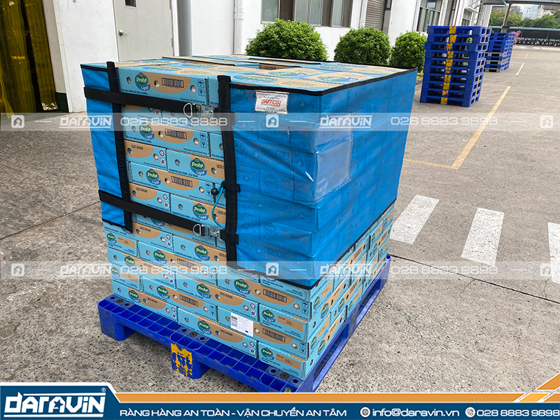 Bảng quy cách đúng sai khi sử dụng lưới quấn pallet khóa xiết móc gài Bảng quy cách đúng sai khi sử dụng lưới quấn pallet khóa xiết móc gài