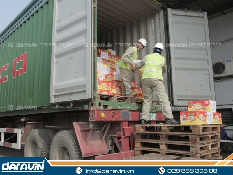 Giải pháp chống rơi đổ bảo vệ an toàn hàng hóa và nhân viên khi mở cửa container