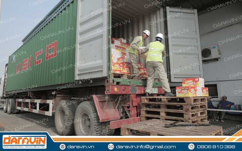 Các doanh nghiệp nên sử dụng giải pháp an toàn chống rơi đổ hàng trên container Các doanh nghiệp nên sử dụng giải pháp an toàn chống rơi đổ hàng trên container