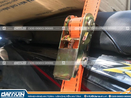 Ràng với dây chằng hàng tăng đơ Ràng với dây chằng hàng tăng đơ