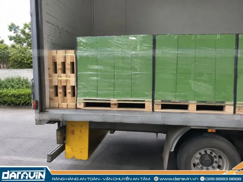Chèn lót bằng pallet