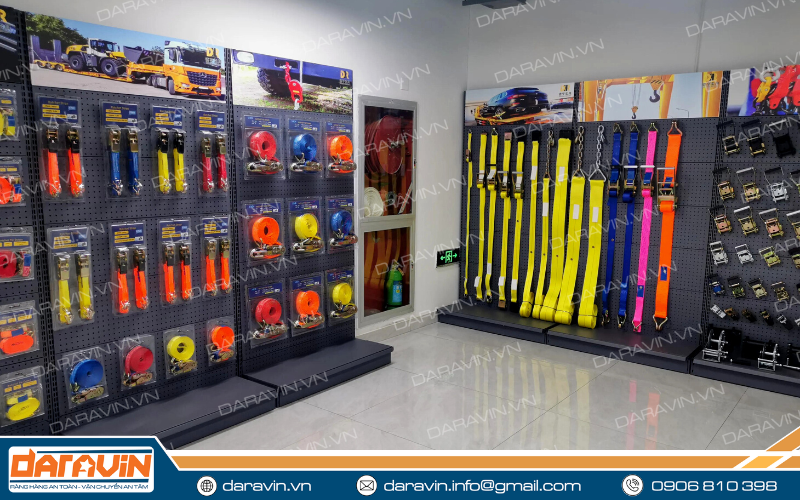 Có Showroom trưng bày tại TP. Hồ Chí Minh cho khách hàng đến tham khảo Có Showroom trưng bày tại TP. Hồ Chí Minh cho khách hàng đến tham khảo