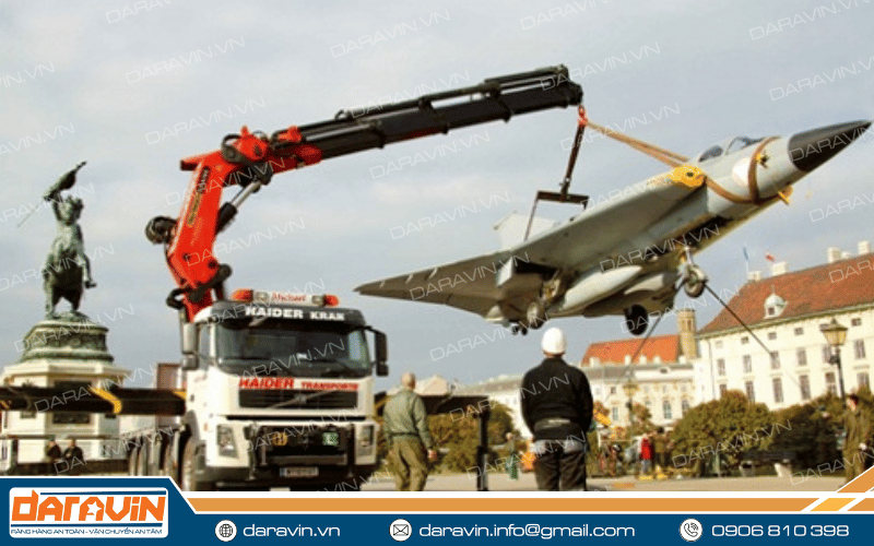 Dây cáp cẩu hàng được sử dụng khá phổ biến trong công tác nâng hạ hàng hóa Dây cáp cẩu hàng được sử dụng khá phổ biến trong công tác nâng hạ hàng hóa