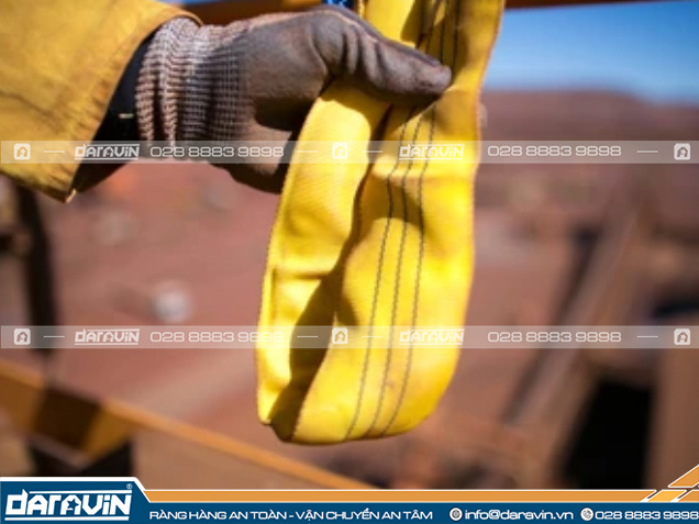 Ứng dụng dây cáp cẩu hàng Ứng dụng dây cáp cẩu hàng trong các kho chứa hàng