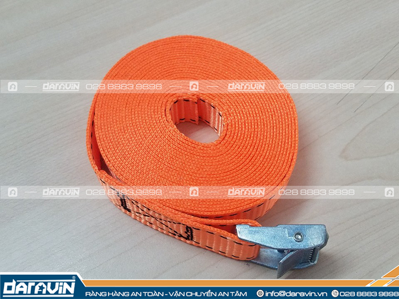 Dây đai sản xuất dây chằng hàng khóa cam được chọn từ 100% polyester Dây đai sản xuất dây chằng hàng khóa cam được chọn từ 100% polyester