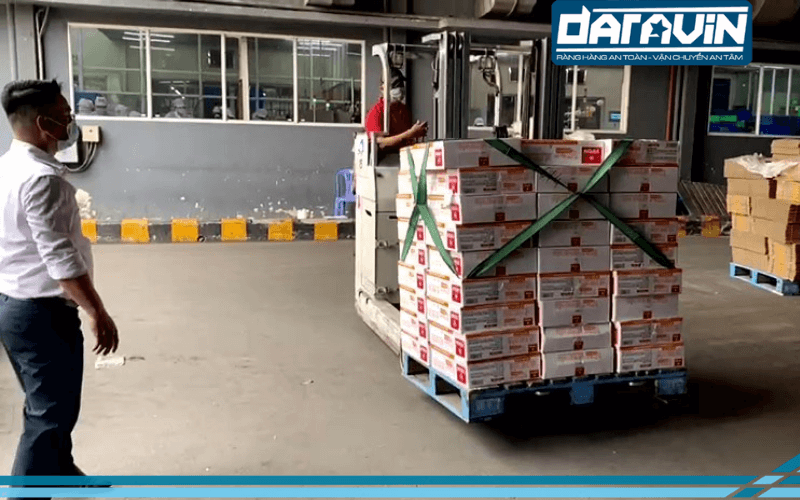 Dây thun bản ràng pallet mẫu may chéo tối ưu tốt cho hiện trạng hàng hóa của VIFON Dây thun bản ràng pallet mẫu may chéo tối ưu tốt cho hiện trạng hàng hóa của VIFON