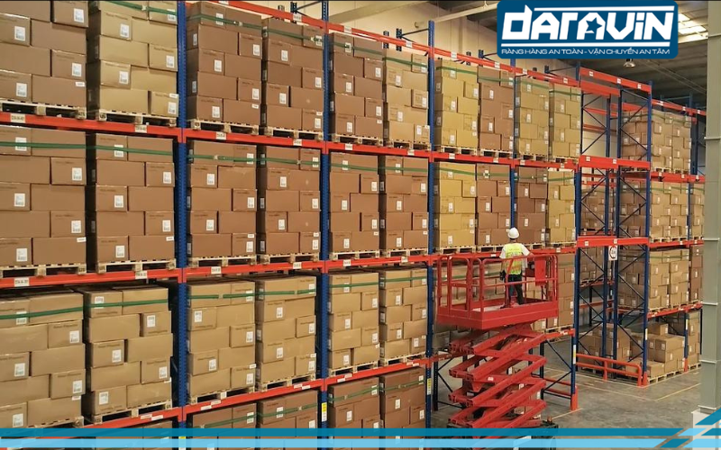 Hình ảnh thực tế của kho hàng LF Logistics sau khi triển khai sử dụng dây thun bản ràng pallet làm giải pháp đóng gói hàng tại kho Hình ảnh thực tế của kho hàng LF Logistics sau khi triển khai sử dụng dây thun bản ràng pallet làm giải pháp đóng gói hàng tại kho