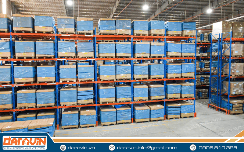 Hình thực tế kho hàng của TTI sau khi triển khai sử dụng lưới quấn pallet DARAVIN Hình thực tế kho hàng của TTI sau khi triển khai sử dụng lưới quấn pallet DARAVIN