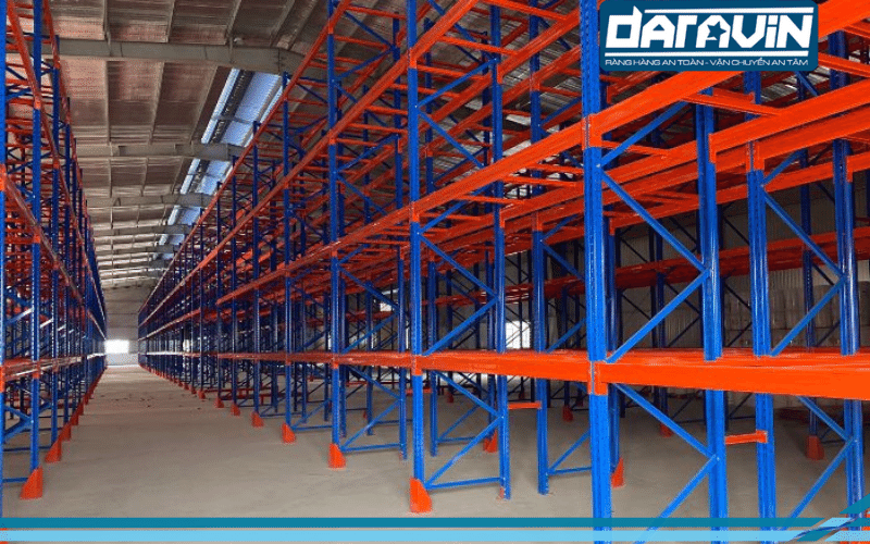 (Kệ Selective của đơn vị thi công auvietrack - Nguồn hình Auvietrack) (Kệ Selective của đơn vị thi công auvietrack - Nguồn hình Auvietrack)