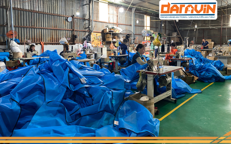 Khách hàng còn được xem về quá trình may thành phẩm Khách hàng còn được xem về quá trình may thành phẩm