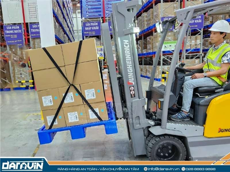 Cách lựa chọn kích thước pallet nhựa phù hợp