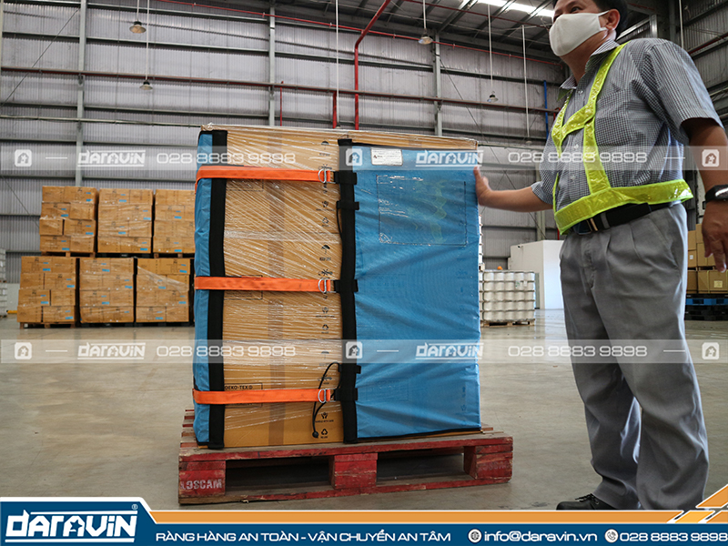 Loại khóa ring xiết phổ biến trên các mẫu lưới quấn pallet Daravin Loại khóa ring xiết phổ biến trên các mẫu lưới quấn pallet Daravin