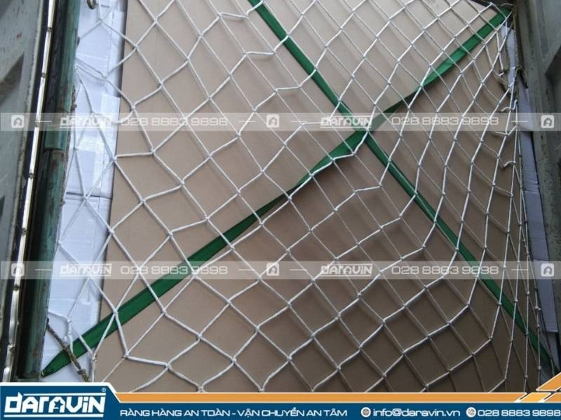 Đặc điểm nổi bật lưới chắn container sợi dù phi 4 mắt 10 cm