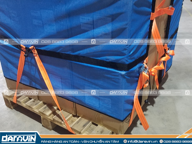 Lưới quấn pallet có ràng chân
