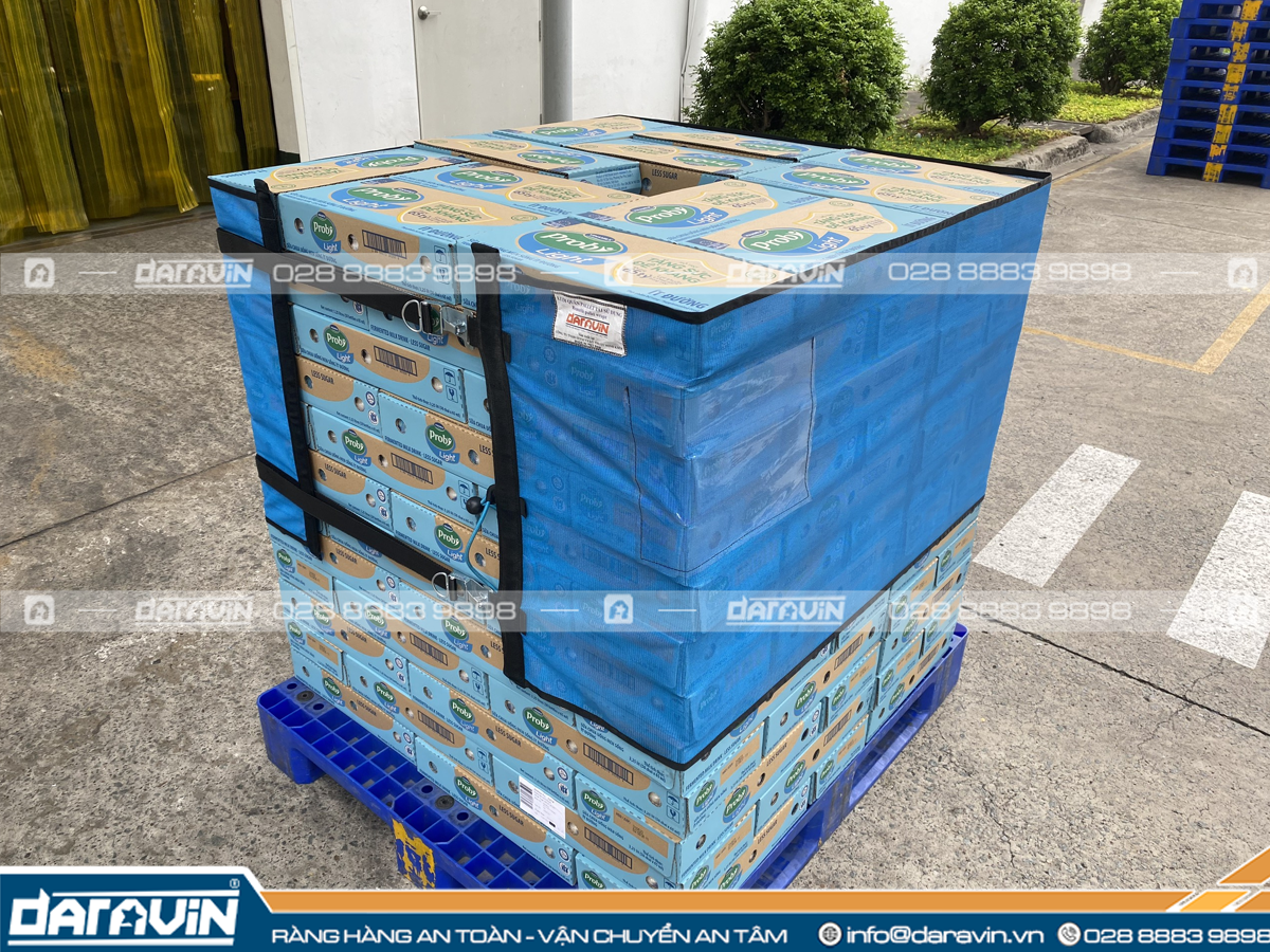 Lưới quấn pallet khóa xiết móc gài xu hướng xanh kho hàng